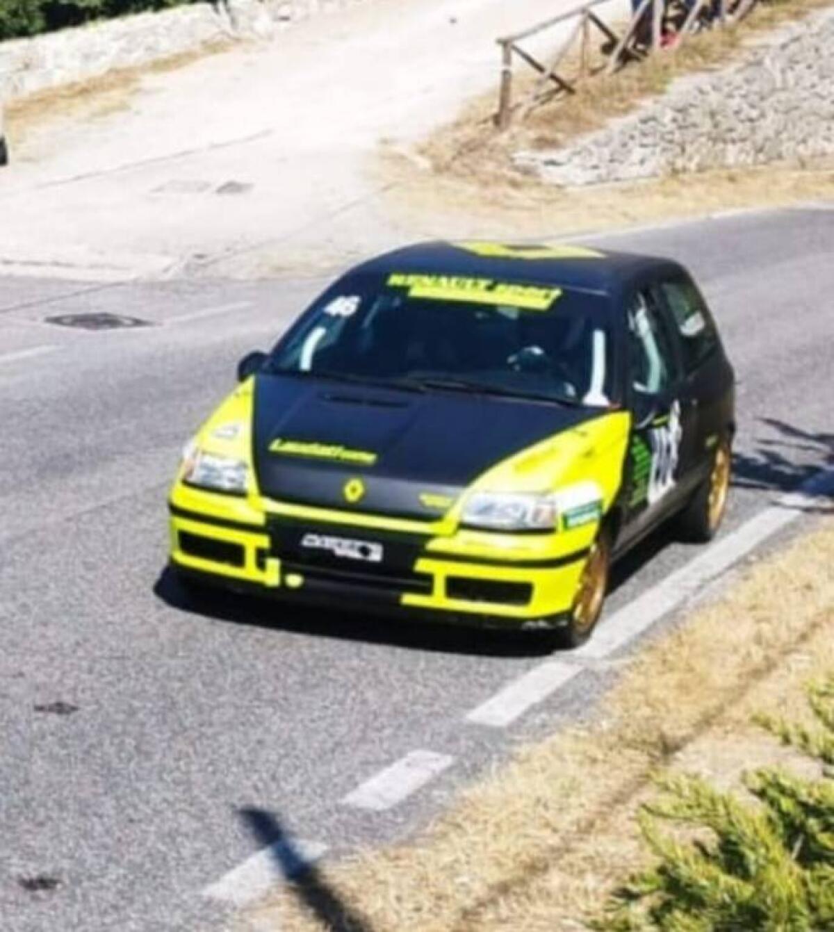 Il pilota irpino Sandro Rusolo vince la gara di Slalom di Castello Rocca d'Evandro. - 