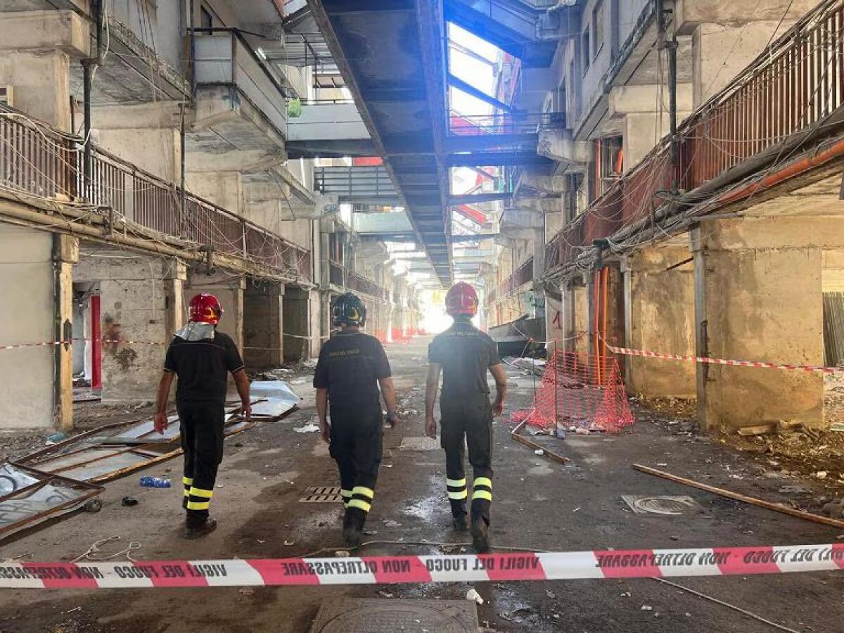 Terza vittima del crollo a Scampia, una donna muore in ospedale. - 