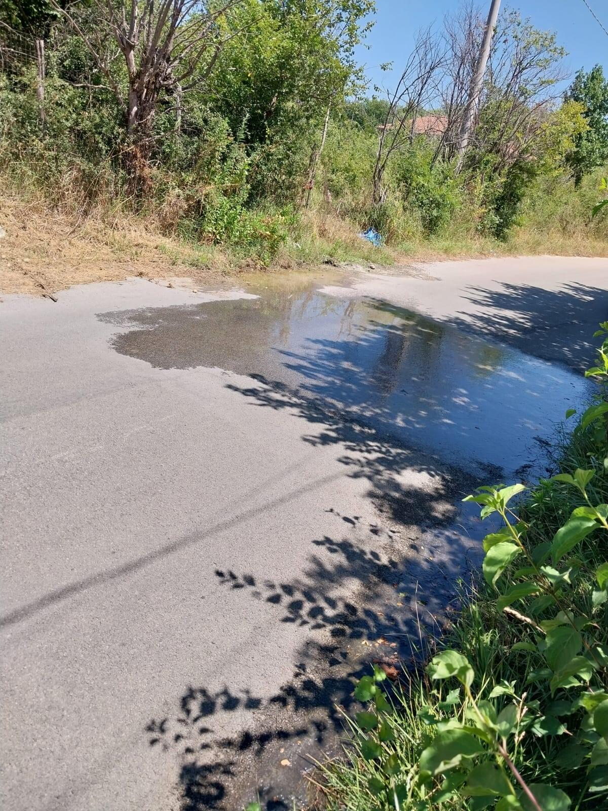 Roccabascerana. A proposito di spreco di acqua! - 