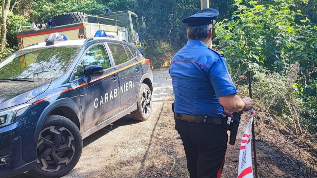 Flumeri. In fiamme una discarica abusiva di rifiuti - 