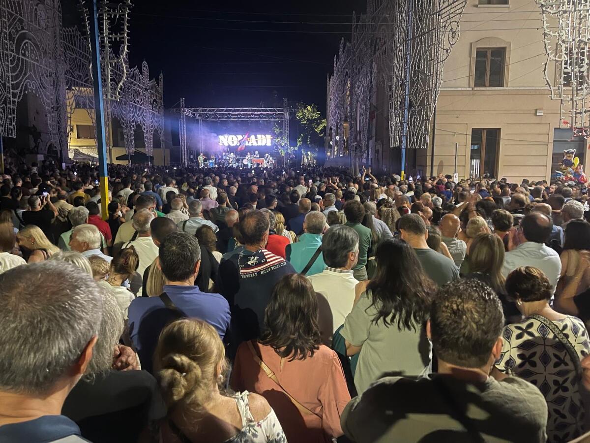 Volturara, in migliaia al concerto de I Nomadi - 