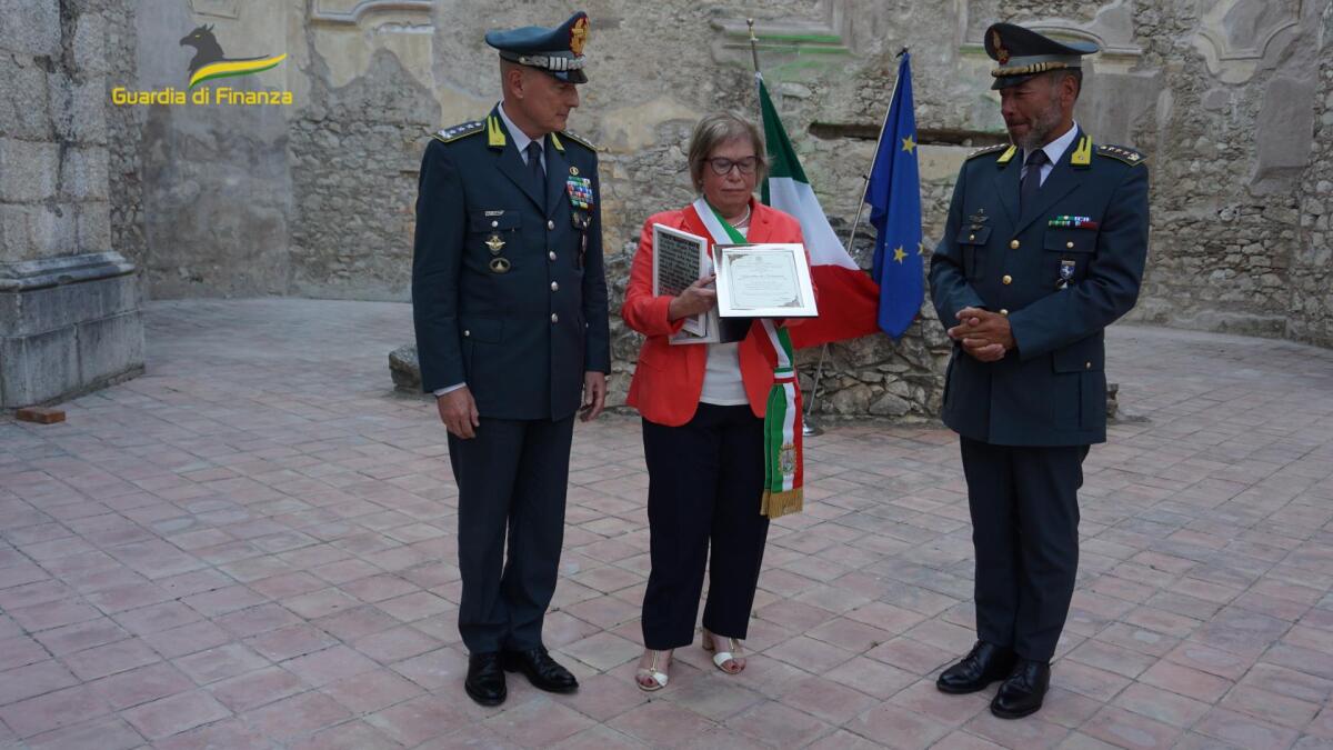 Sant’Angelo dei Lombardi ha conferito la cittadinanza onoraria alla Guardia di Finanza. - 