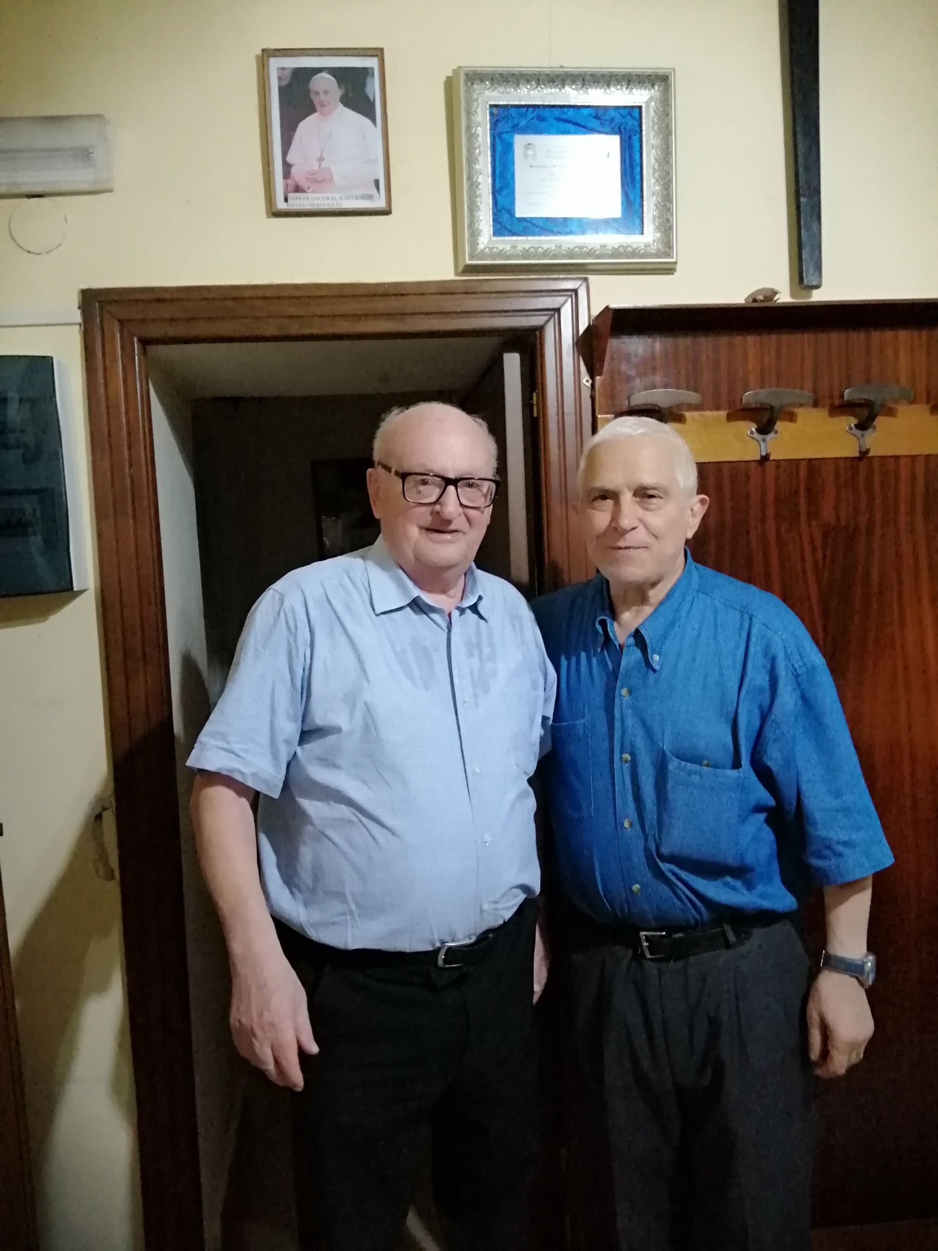 Padre Luigi Lanzilli, un prete che ci orienta verso le grandi virtu'.