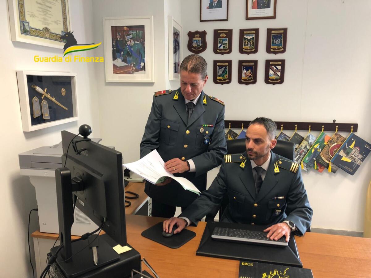 Sequestrati 800 mila euro a società casertana operante nel settore dei minimercati - 