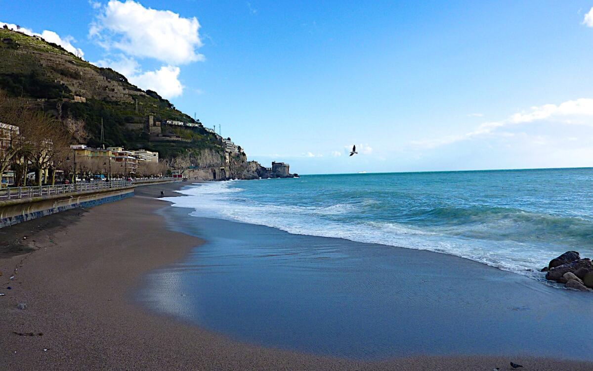 Volontario della Misericordia di Montesarchio presta soccorso ad una ventenne colpita da crisi epilettica - 