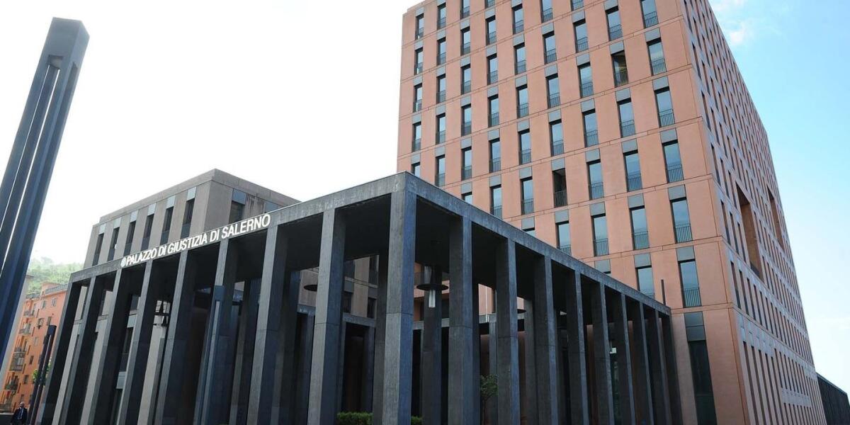 Detenuto suicida nel bagno della camera di sicurezza del Tribunale - 