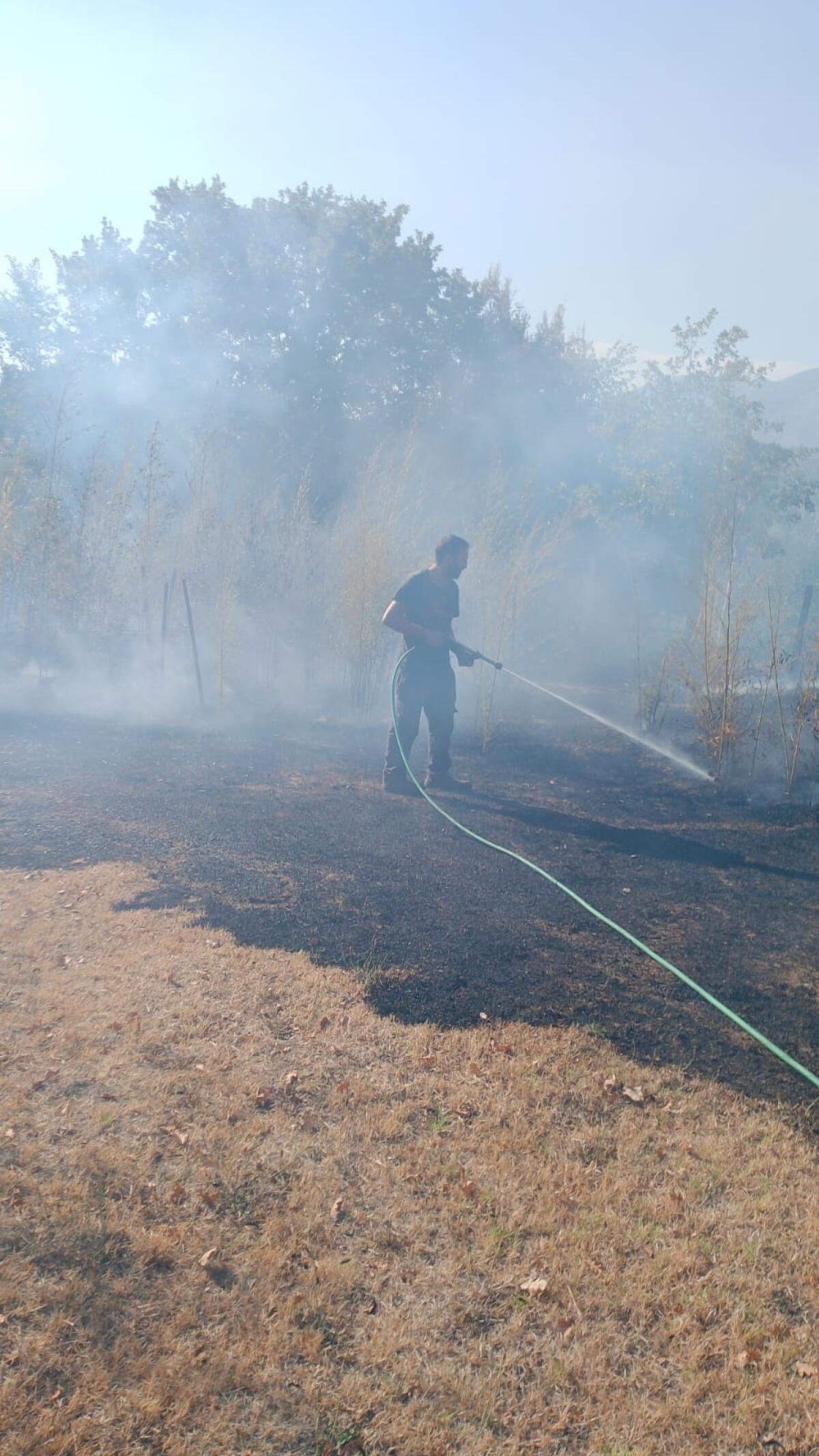 Cervinara. Incendio alla località Quercino - 
