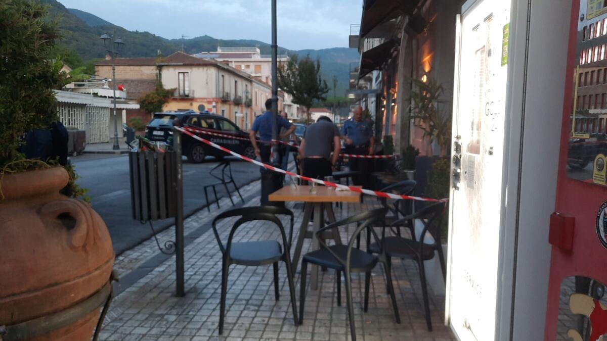 Cervinara. Spari in via Roma, prima tra i due un litigio. - 