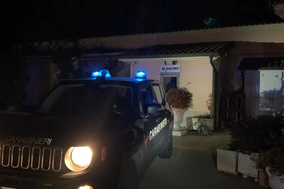 Assalto con "marmotta" ad un bancomat a Serino, bottino da quantificare - 
