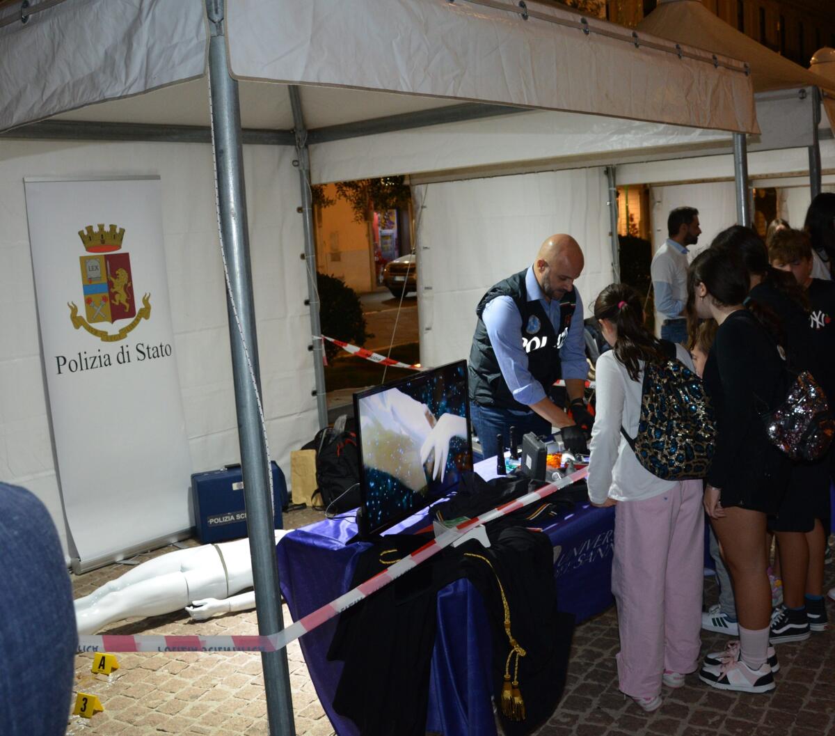 La polizia di stato presente alla “Notte dei ricercatori” - 