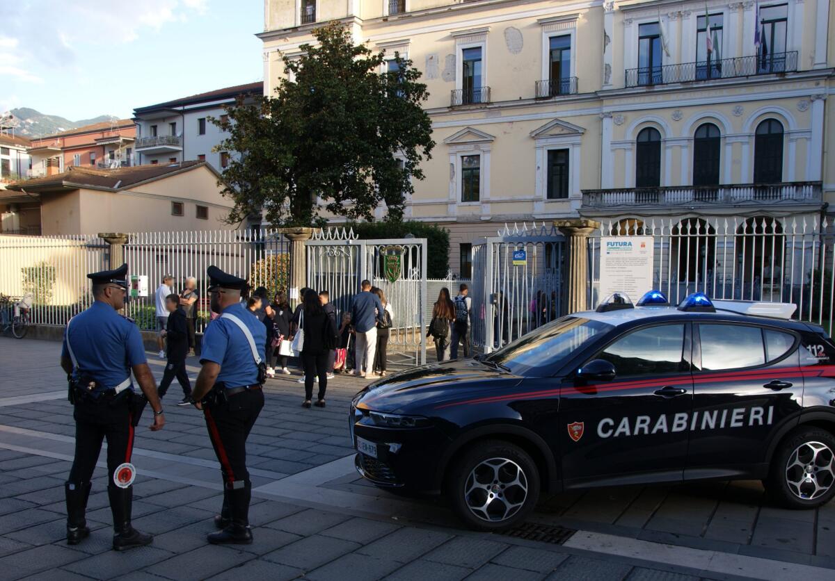 Primo giorno di scuola, istituti presidiati dai Carabinieri - 