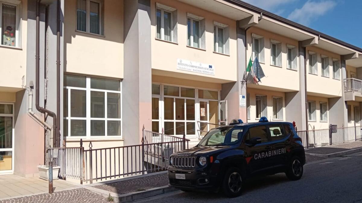 Furto nell'Istituto Comprensivo "M. Lenzi" di Bagnoli Irpino. - 