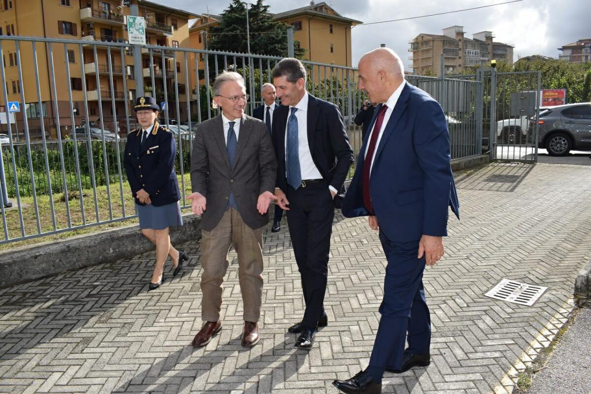 Il Capo della Polizia di Stato fa visita alla Questura di Avellino - 