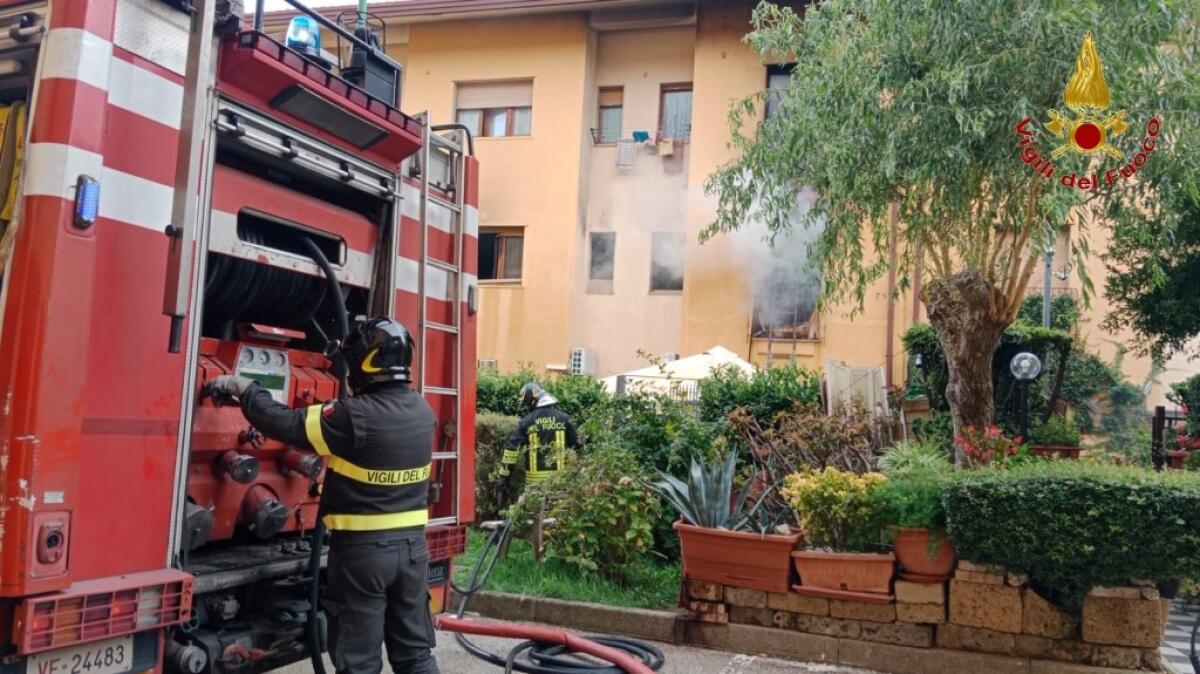 Mercogliano. Paura per un incendio nelle case popolari - 