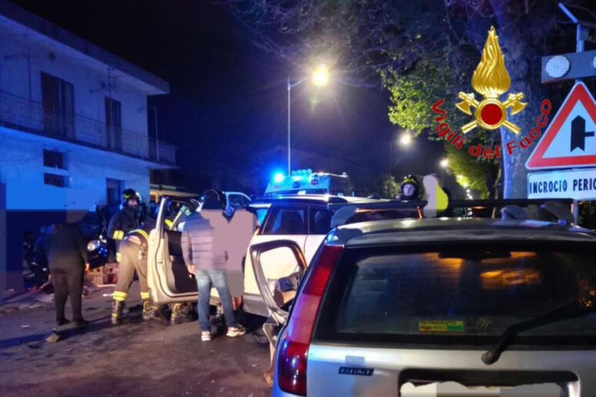 Provocò incidente stradale con tre morti, disposti i domiciliari - 