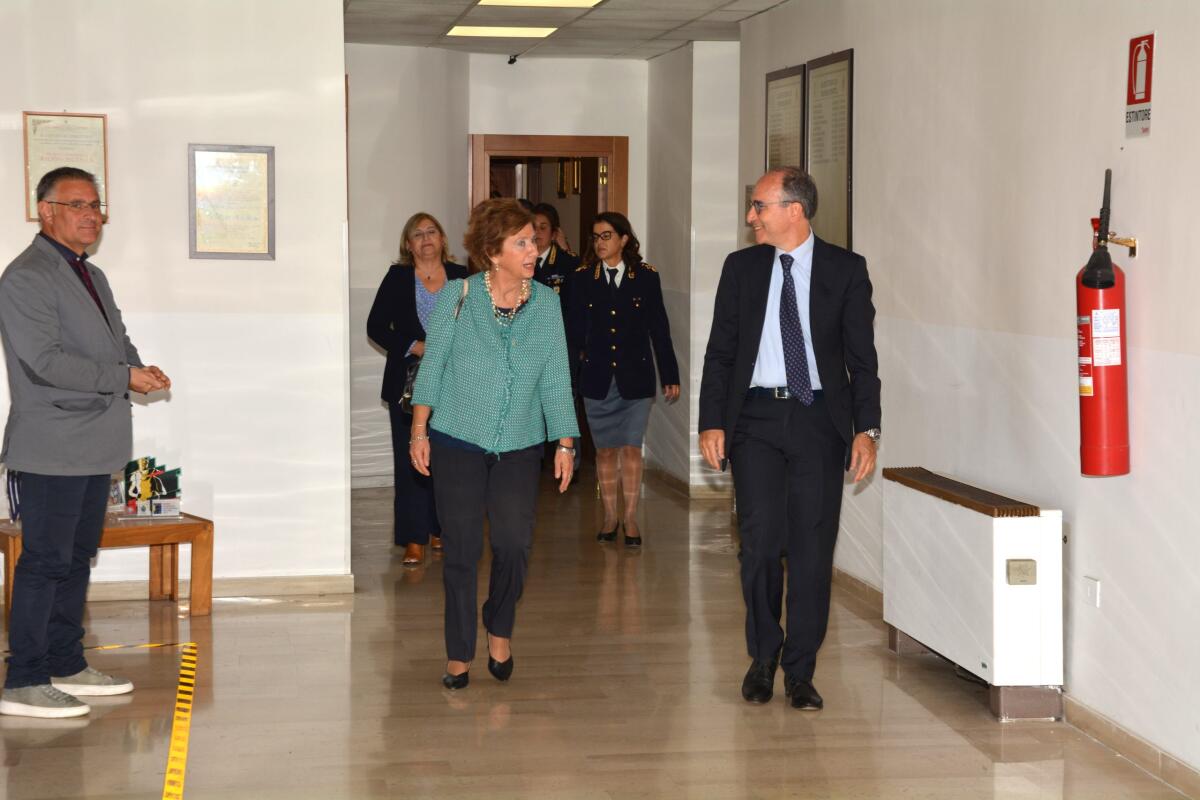 Visita istituzionale Prefetto Moscarella alla Questura di Benevento. - 