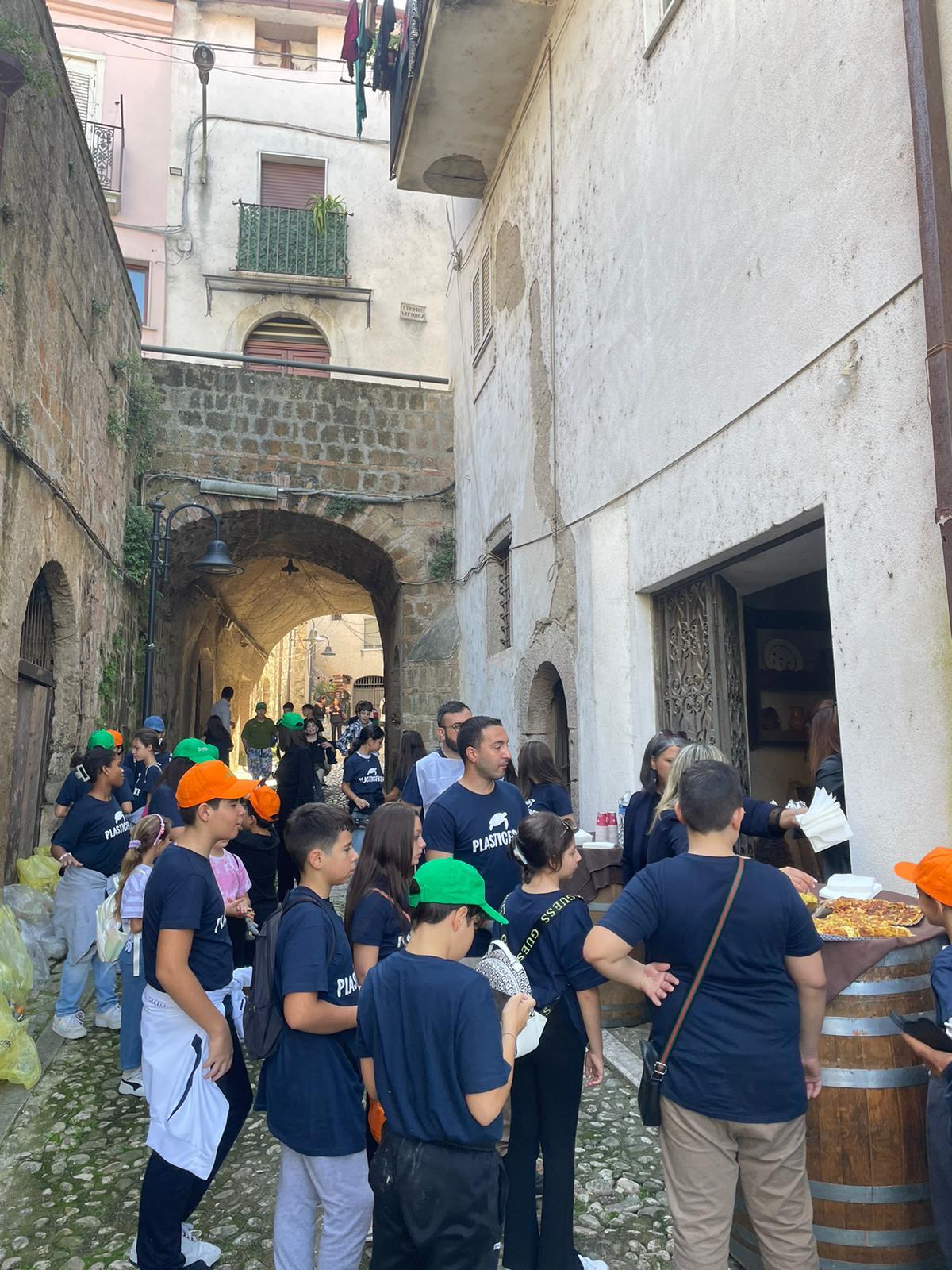 Castelvenere, in tanti al parco comunale per il “Plasticfree” - 