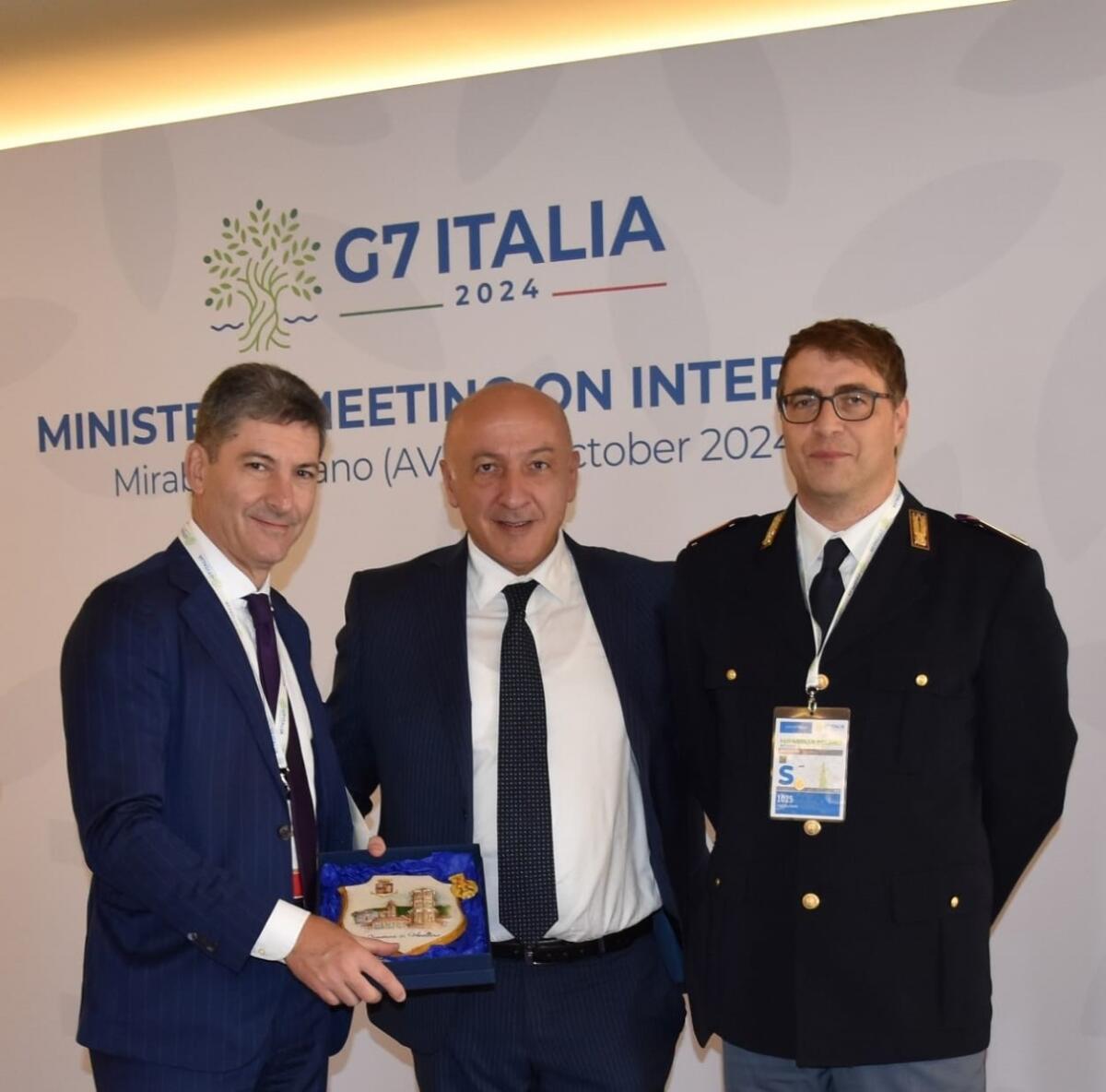 Consegnato il primo CREST della Questura di Avellino a conclusione del Vertice dei Ministri dell'Interno G7 a Mirabella Eclano - 