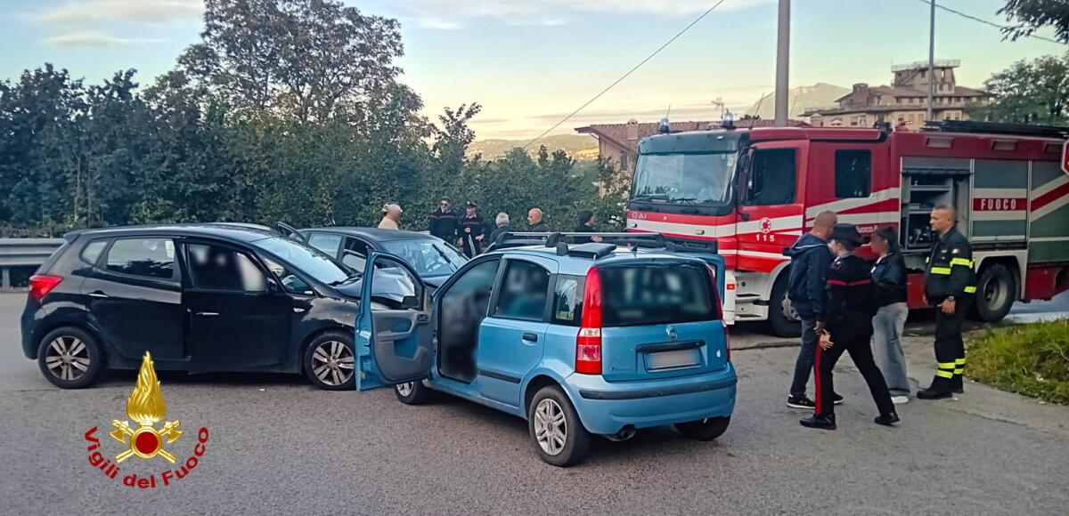 Tre auto coinvolte in un incidente stradale a Mercogliano - 