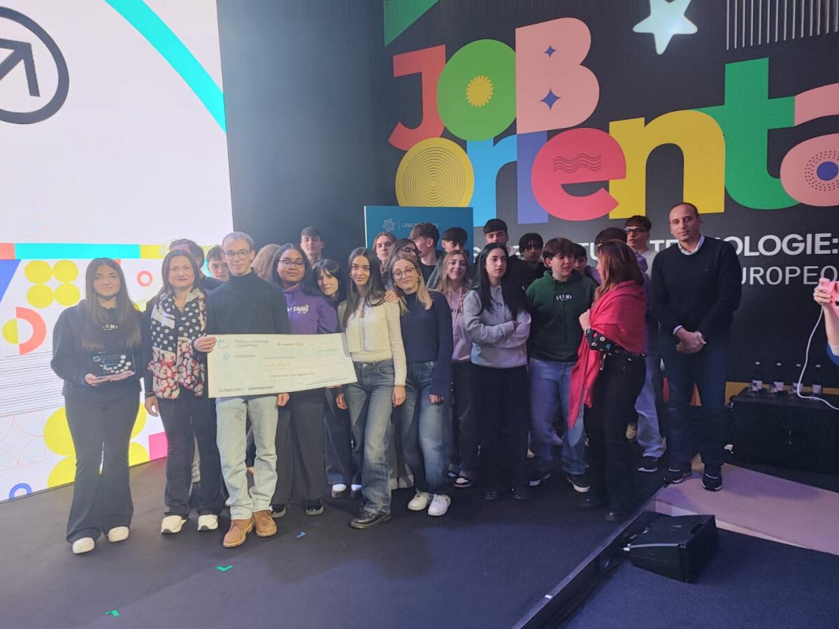 Il Liceo Fermi di Montesarchio brilla a Verona: premi e innovazione al centro della scena - 