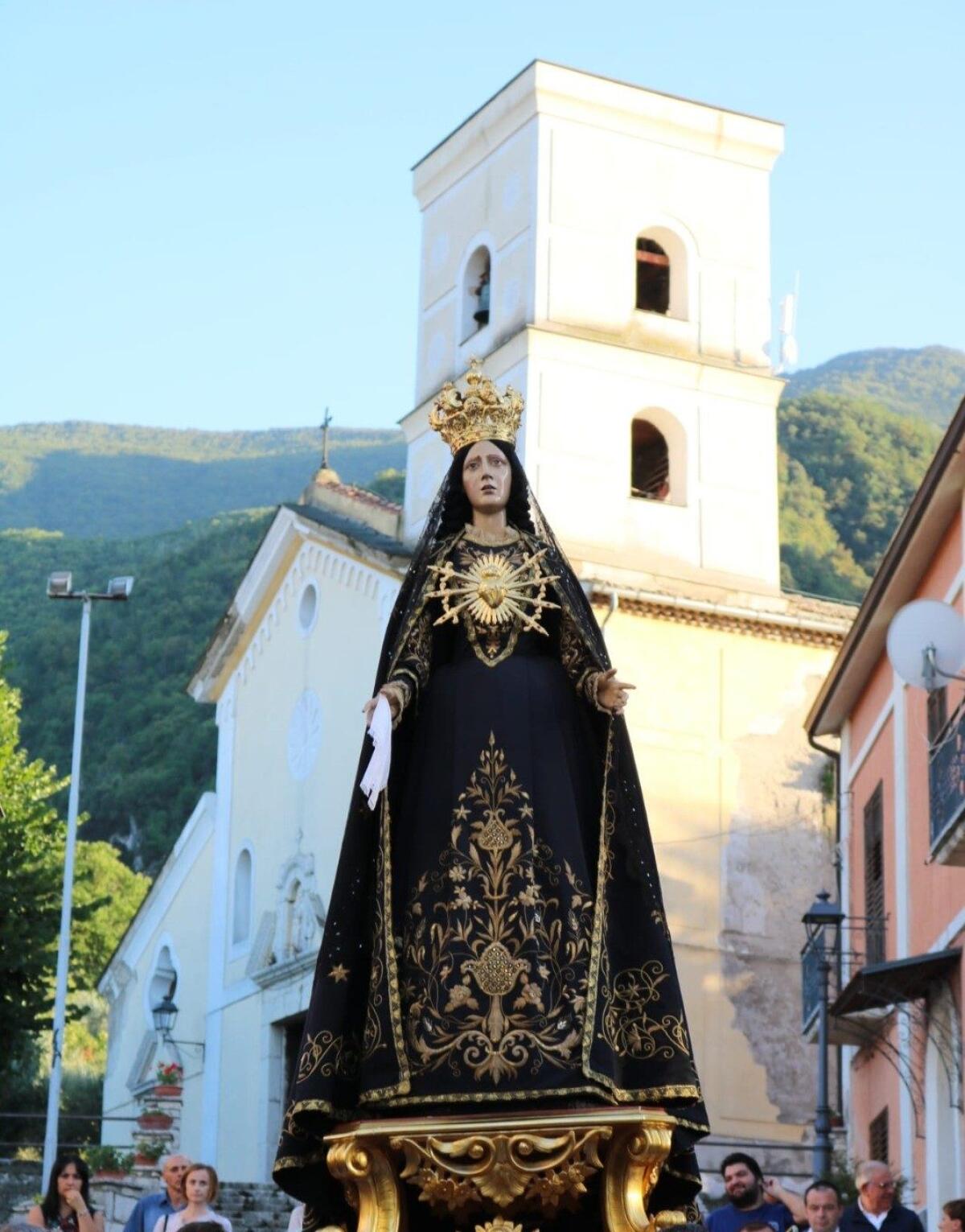 Cervinara celebra il 33° Anniversario della proclamazione del Santuario Mariano. - 