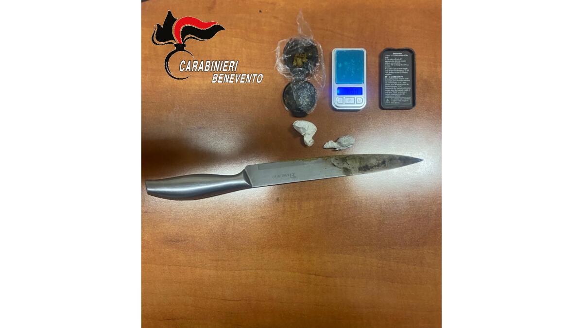 Aveva 200 grammi di hashish nascosti negli slip, in manette un 17enne - 