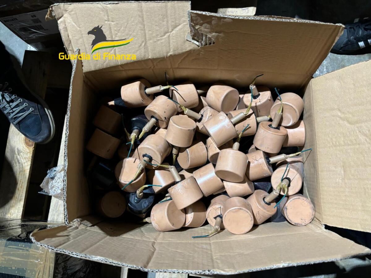 Sequestrate due tonnellate di botti proibiti - 
