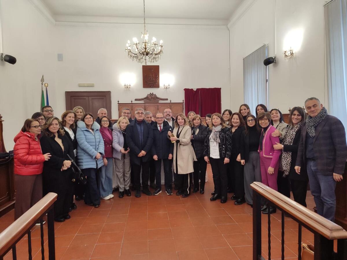 Montesarchio. Stabilizzazione di 11 assitenti sociali - 