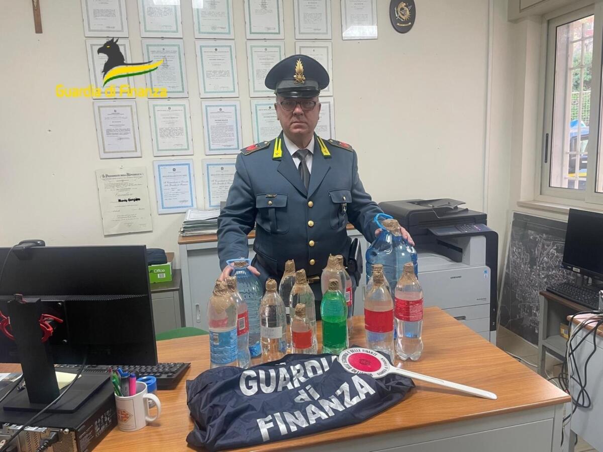 Sequestrati 36 litri di grappa privi del contrassegno di Stato - 