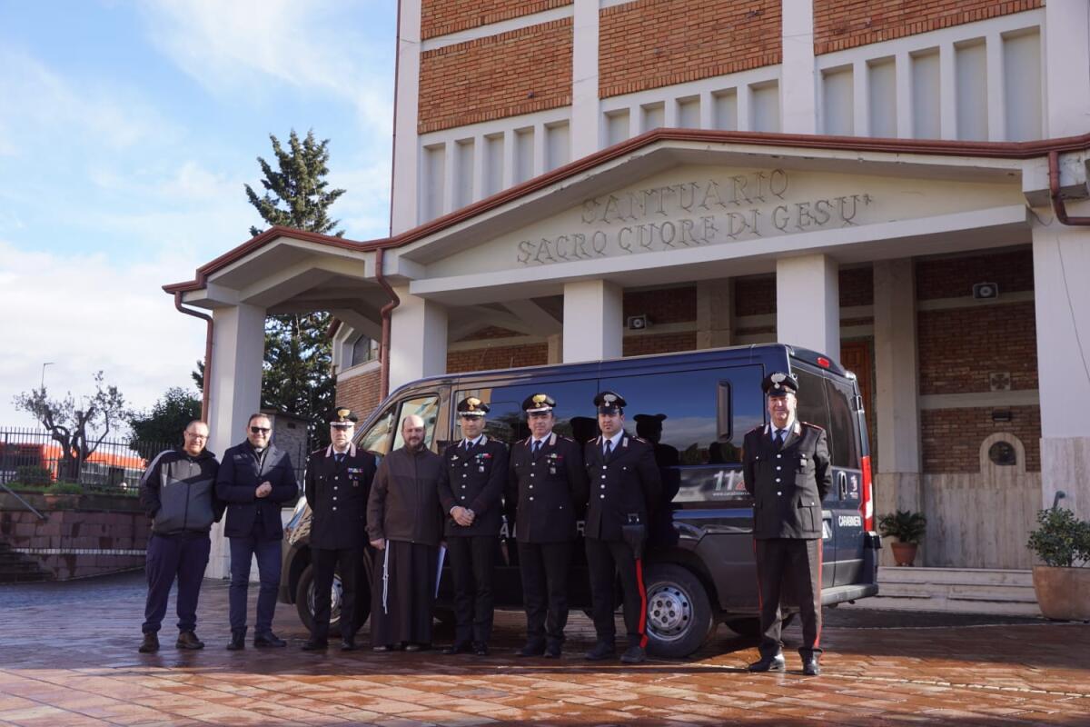 Benevento. I Carabinieri donano generi alimentari alla Caritas. - 