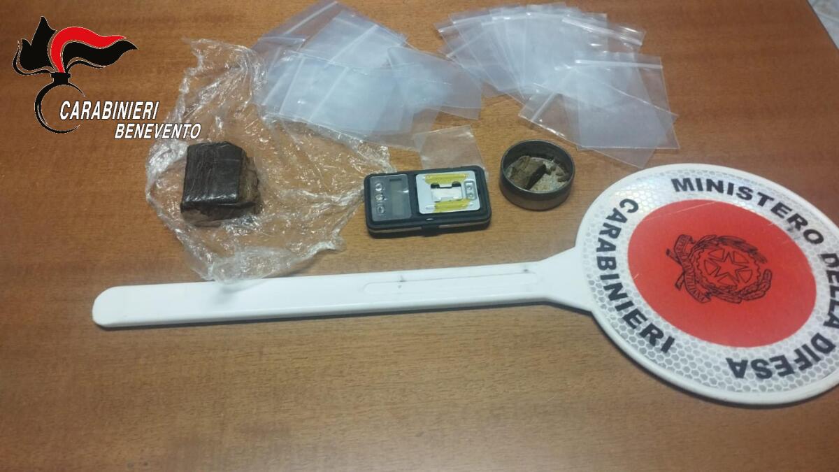 Droga e munizioni sequestrate dai Carabinieri tra Benevento, Pesco Sannita e Fragneto Monforte. - 