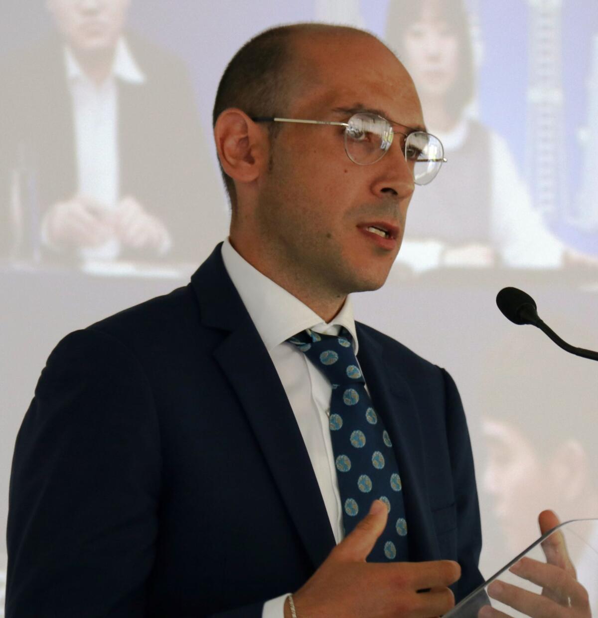 Michele Farisco prima firma di un articolo sulla coscienza artificiale per Physics of Life Reviews. - 