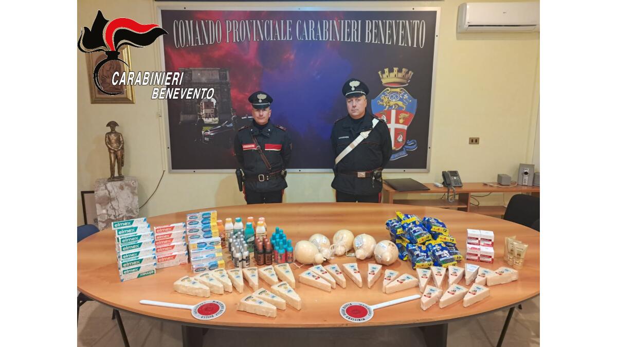 Furti in supermercati di Montesarchio e Torrecuso, arrestate tre donne - 