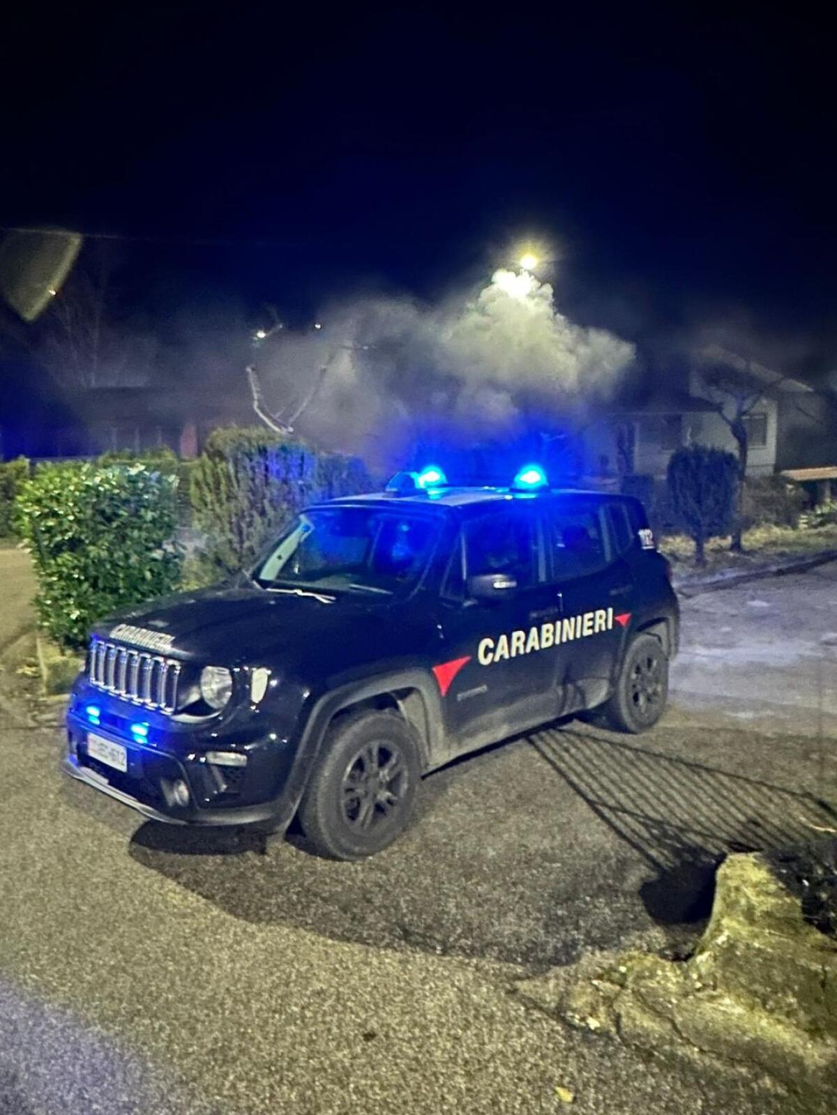 Castelfranci. Incendio nel deposito di un’azienda edile. - 