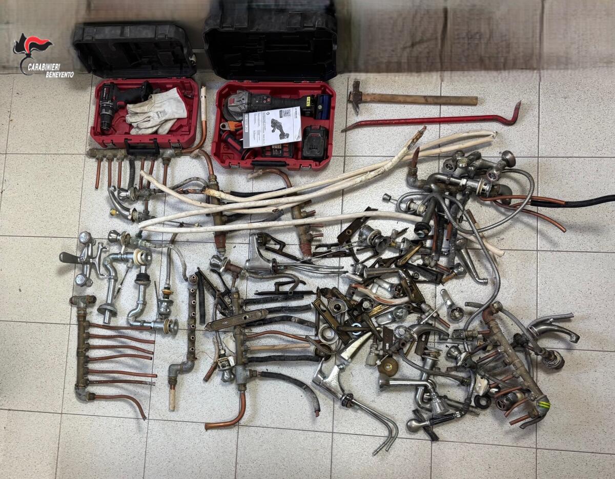 Rubano rame e ottone dalla dismessa caserma Forestale di San Salvatore Telesino - 