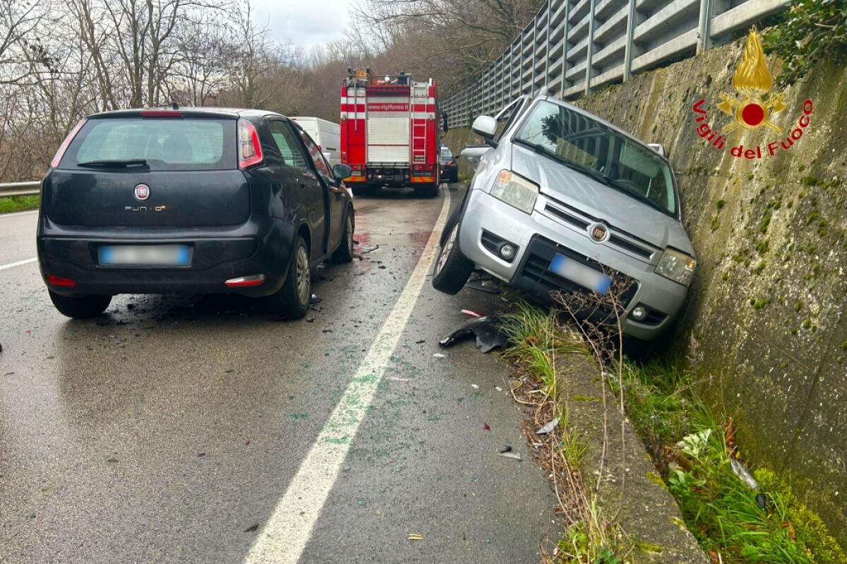 Due incidenti stradali sulle strade irpine, ferite quattro persone - 