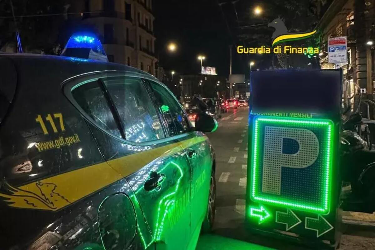 Autorimesse e parcheggiatori abusivi, 39 segnalazioni a Napoli - 
