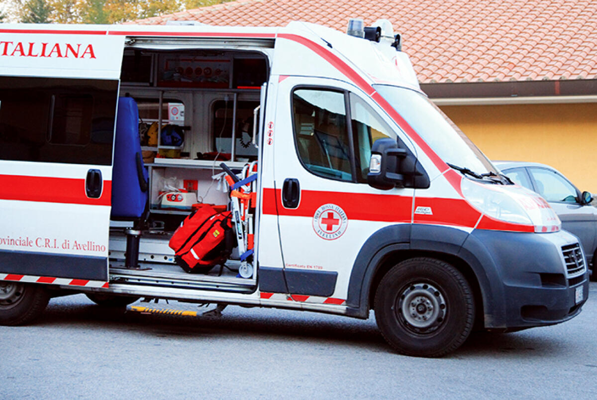 Scontro tra un tir e un'auto, perdono la vita due 20enni. - 