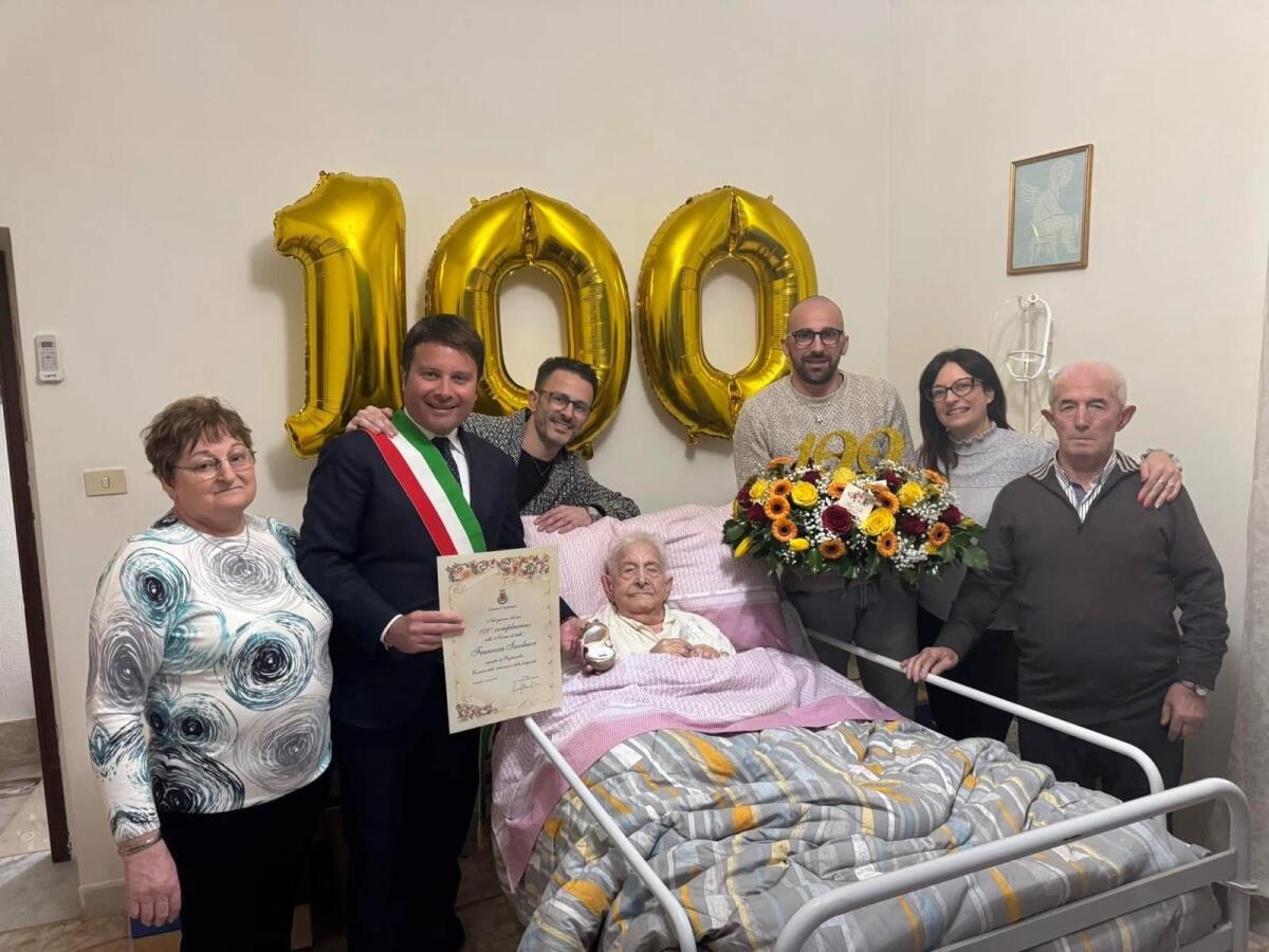 Puglianello in festa per i 100 anni di Francesca Iacobucci, la “Nonna di tutti”. - 