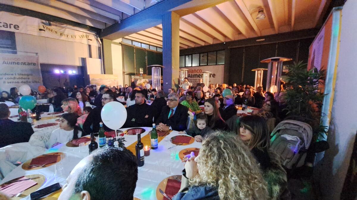 Oltre 250 persone per l’iniziativa di solidarietà “Il Giocattolo Sospeso” al “Banco Alimentare” Di Fisciano. - 