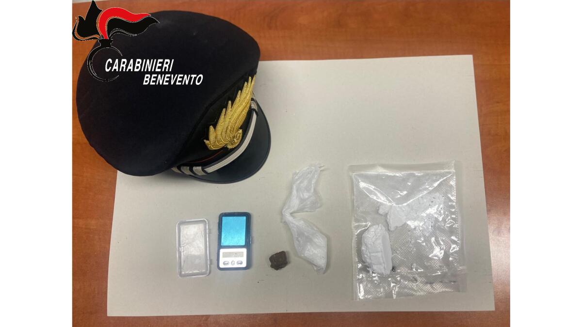 30enne di Pietrelcina arrestato per  spaccio di droga - 