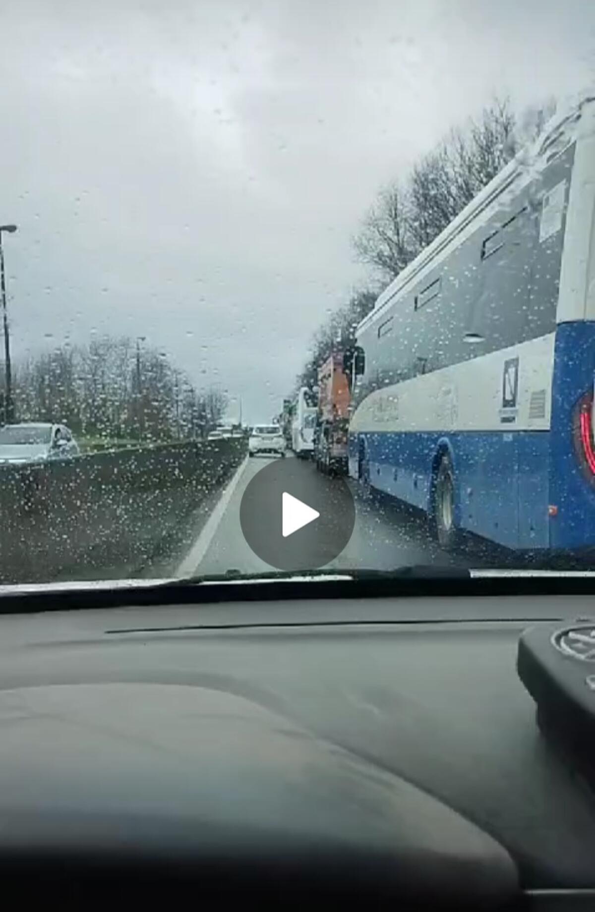 Tir in panne traffico bloccato a Sferracavallo in direzione Montesarchio - 