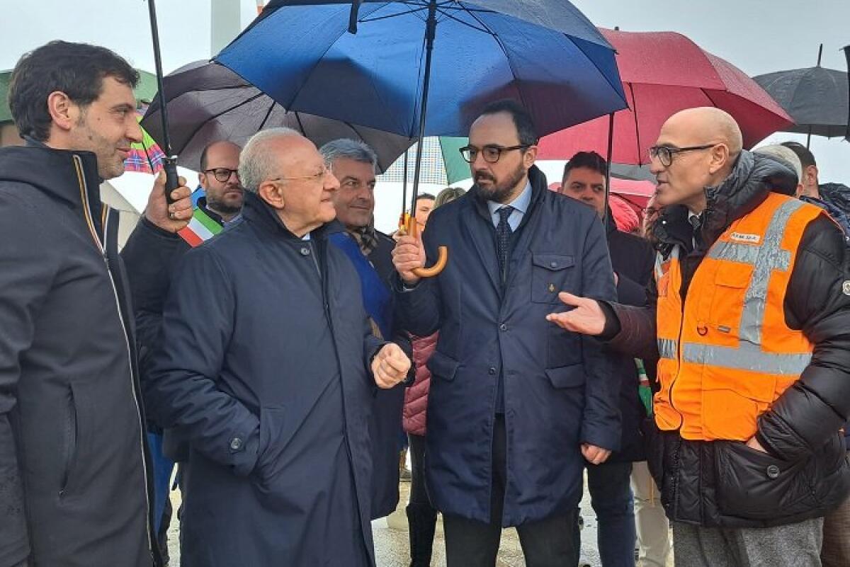 De Luca: ripulita area dove per anni sono state stoccate 65 mila tonnellate di rifiuti - 