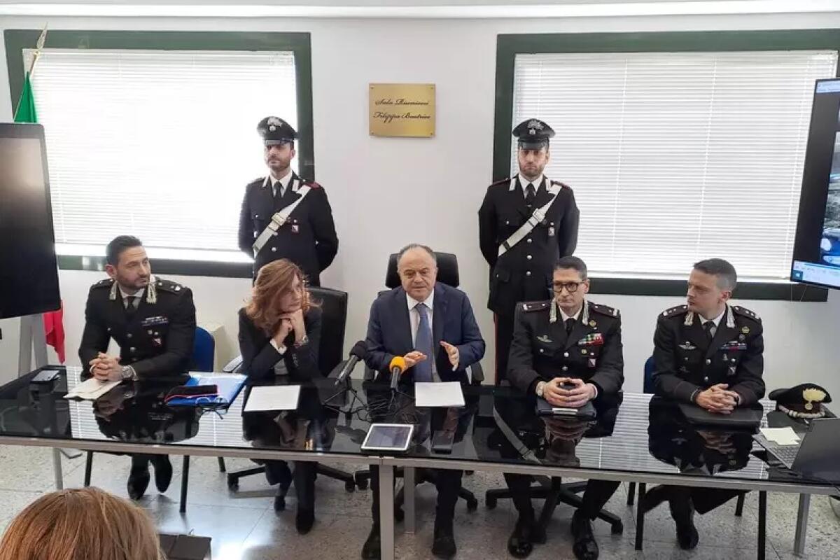 Anche 4 minorenni arrestati per associazione camorristica. - 