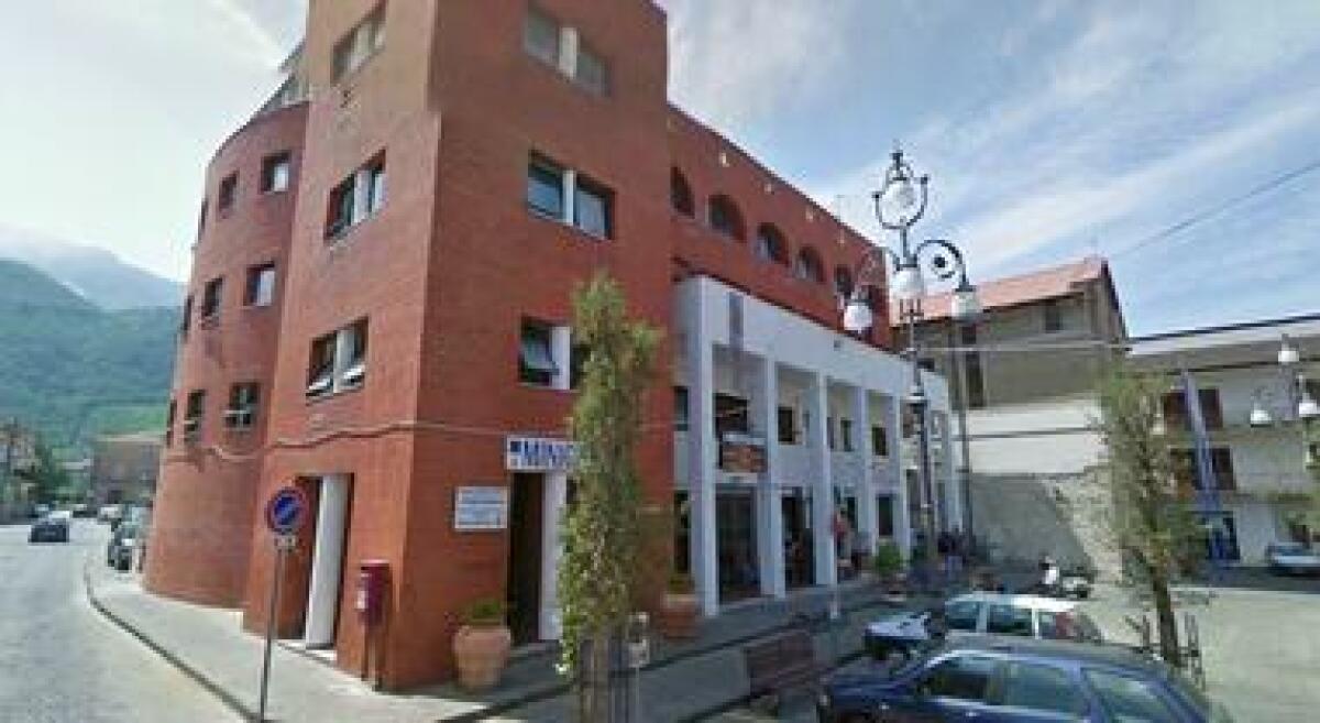 Tangredi, Bizzarro e Cioffi attaccano il sindaco Lengua: hai aumentato anche la mensa scolastica e si paga lo scuolabus. - 