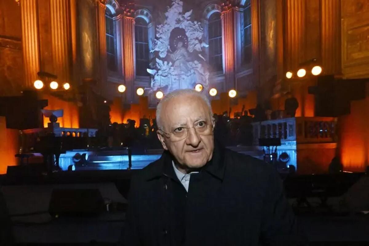 De Luca: chi promuove le guerre e le aggressioni è colpevole ma noi non siamo innocenti. - 