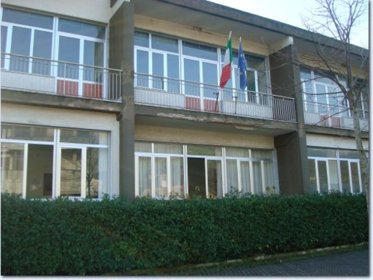 Forgione: "Sede scolastica del De Sanctis, inaccettabile trasferimento a Bucciano" - 