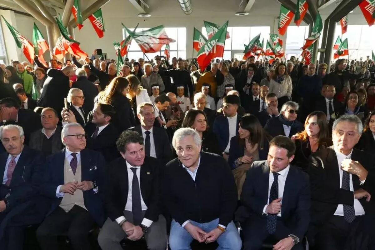 Tajani (Forza Italia), cresciamo nei sondaggi in tutte le aree del paese. - 