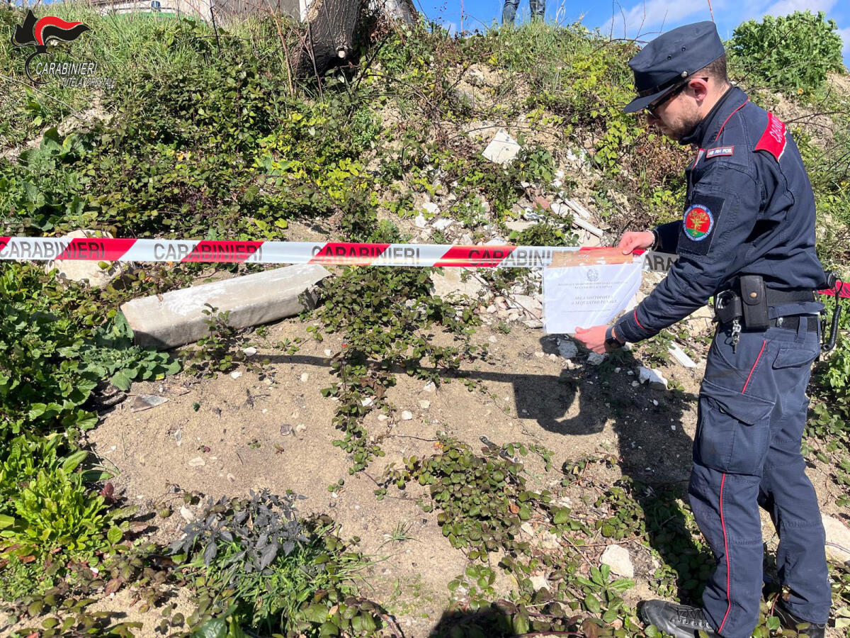 I Carabinieri Forestali denunciano due persone per gestione illecita di rifiuti - 