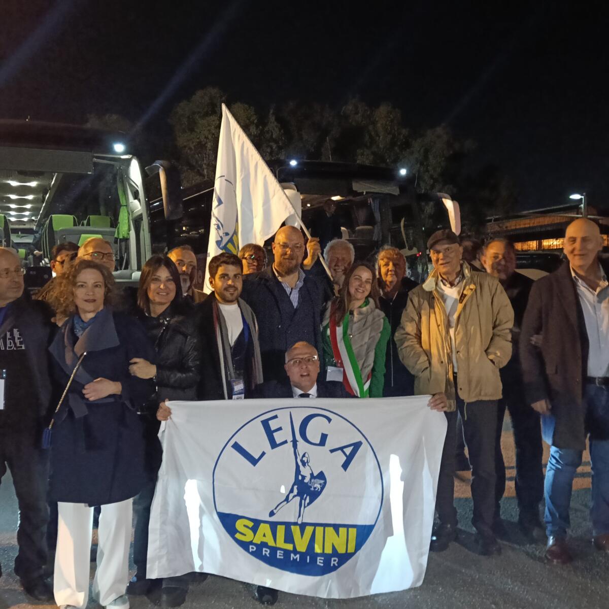 Grande successo per la manifestazione della Lega a Napoli - 